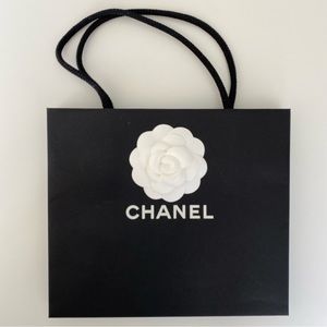 Chanel MEDIUM shopping bag